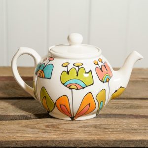 Retro tulips design teapot by Gallery Thea